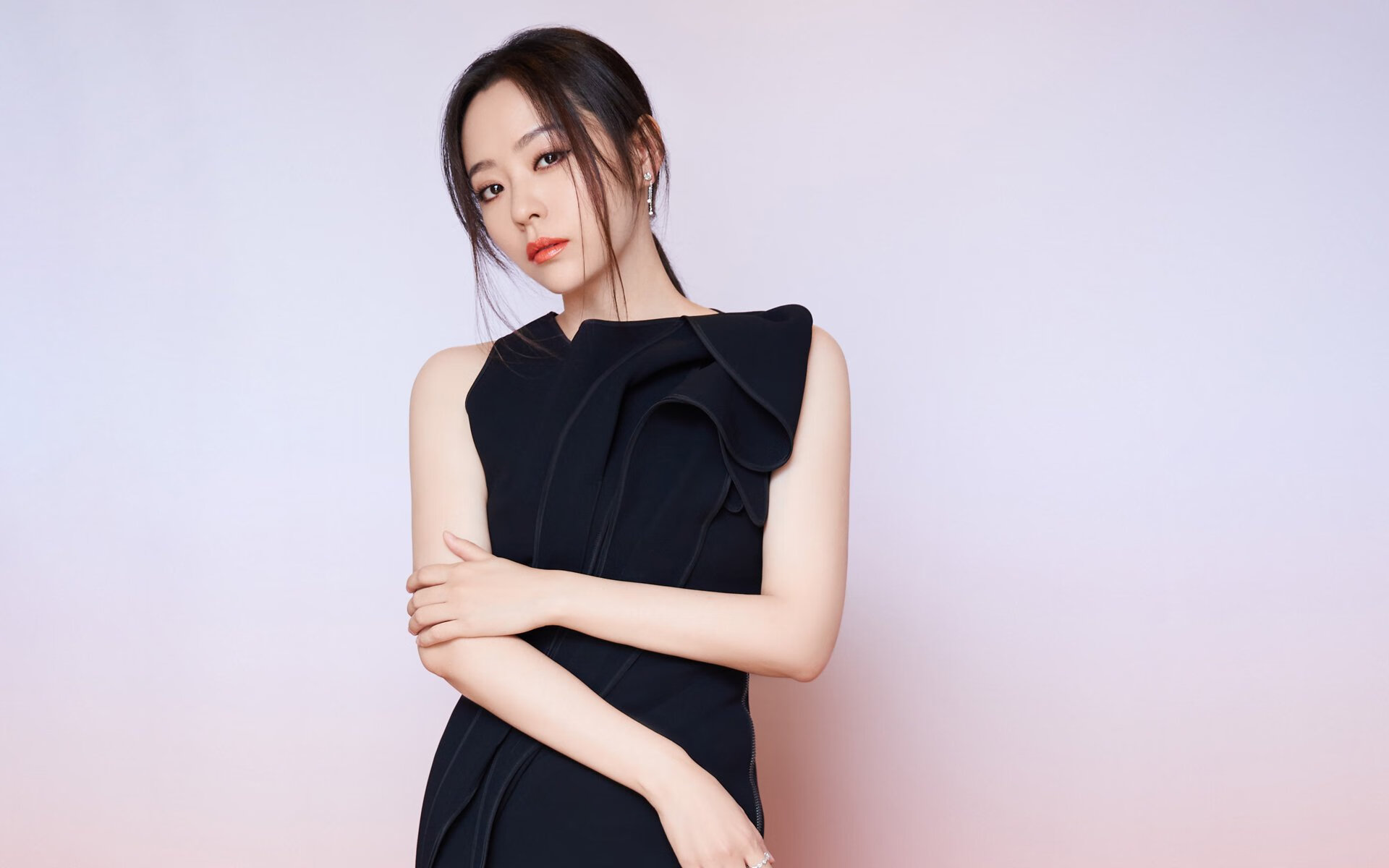 “马科斯·莫奇的高强度防守与全场覆盖，推动阿根廷美洲狮队迈向顶级行列”