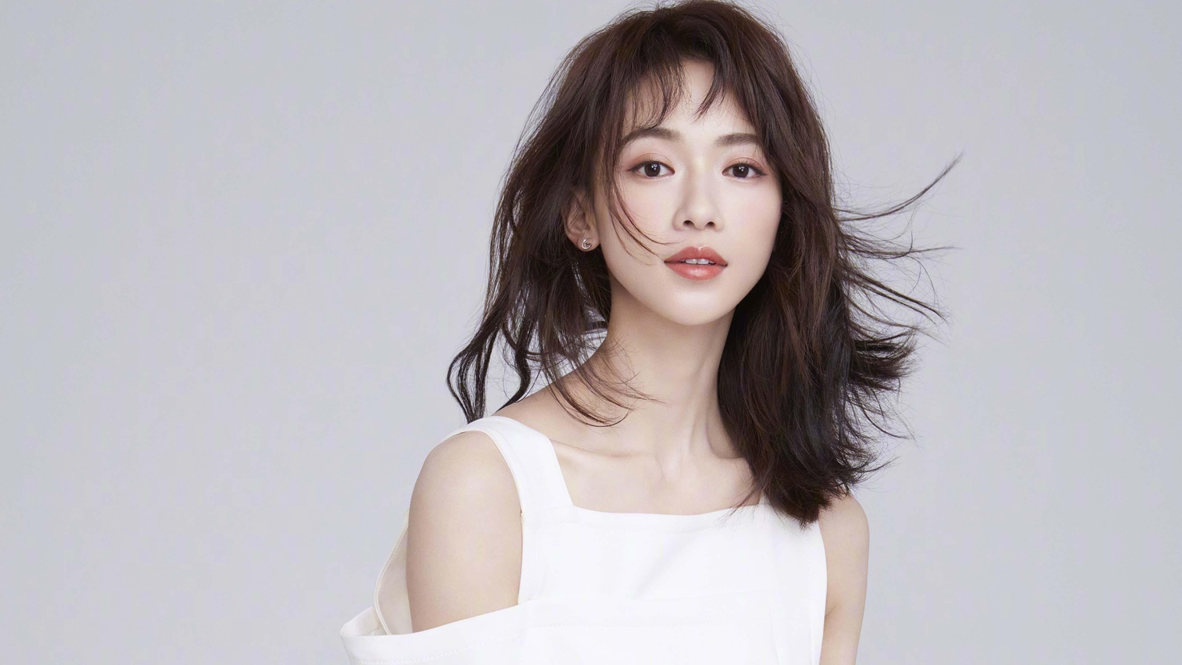 爱游戏娱乐平台-女子足球打造社交平台官方人物卡扩大粉丝影响力，女子足球美女